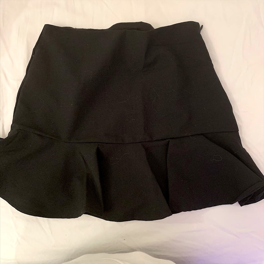 size xs forever 21 black mini skirt with zipper